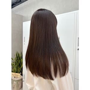 カット、カラー、マデナトリートメント