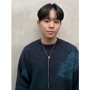 ダウンパーマ/韓国風カット/髪質改善サロンセンターパート