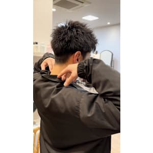 『メンズスタイル』バックのシルエットがかっこいい