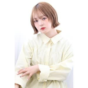 20代30代40代 ハイトーン くびれ　ミニボブ 小顔ヘア