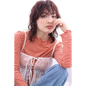 20代30代40代　ウェーブミディアムウルフ