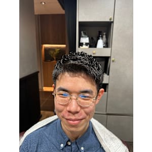 アップバングニュアンスショート