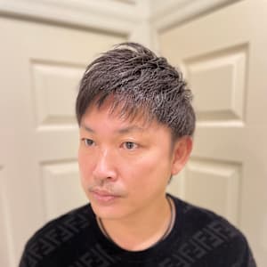 ツーブロックショートスタイル