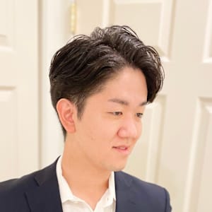 七三ツーブロックスタイル