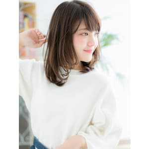 ニュアンスカラーで内巻きワンカール