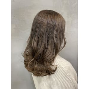 ミルクティーベージュ