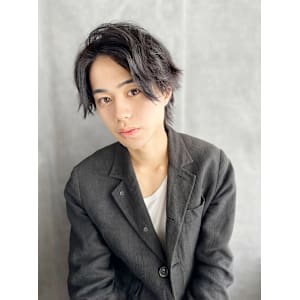 20代30代40代 外ハネワイルドアップバング