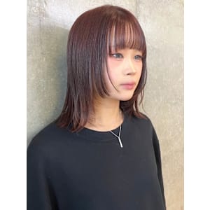 レイヤーカット　ラベンダーブラウン　外ハネミディアム