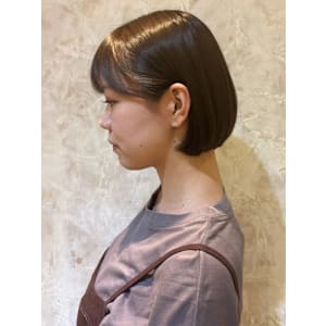 ミニボブ　丸みショート　グレージュ　透明感カラー　艶髪