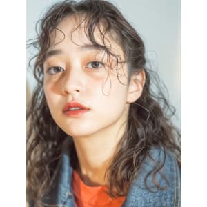 Yona Saint×スタイル