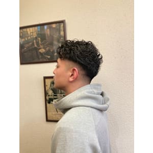 MEN'Sツーブロックミドルフェードバーバーヘアカット