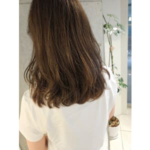 ローレイヤー×オリーブカラー