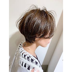 大人可愛いシースルーハンサムショート