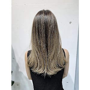 バレイヤージュ×エアタッチ×グレージュ