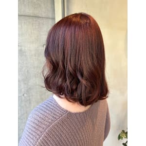 深めなピンクが可愛い◎ふわっとボブ