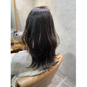 外ハネスタイル