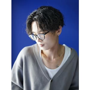 10代20代メンズツイストスパイラルセンターパートマッシュ