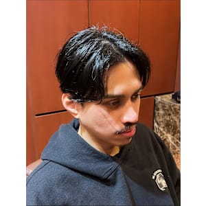 銀座　理容室　外国人ヘア　センターパート