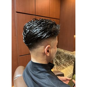 銀座　理容室　個室　床屋　外国人風ヘア　ナチュラルバック