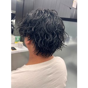 無造作スパイラル 黒髪 ミニウルフ