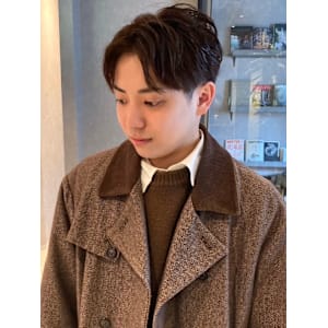 爽やか センターパート ツーブロック ブラウンカラー 20代