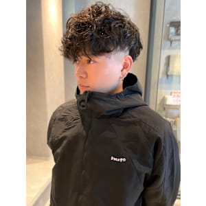 スペインカール 刈り上げ 束感 10代20代 メンズパーマ