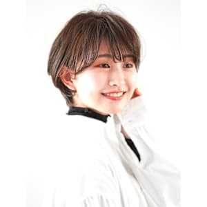 くびれショート・ボブ/丸顔/前髪あり/絶壁解消/40代