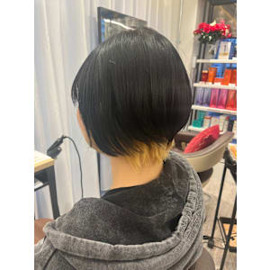 大人可愛い　マッシュウルフショートボブ　似合わせカット