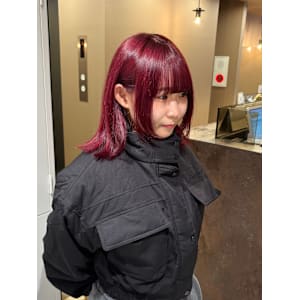 ワインレッドカラー/暖色カラー/ブリーチ/横浜/横浜駅西口