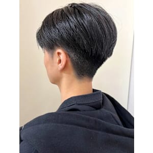 刈り上げ　爽やかショートマッシュ　ツーブロック　20代