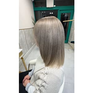 【ブリーチ縮毛矯正】ハイブリーチ×縮毛矯正