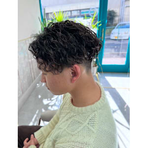 【メンズ】ツイストスパイラルパーマ/ツーブロック