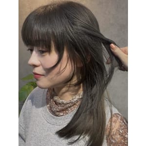 ○小顔効果！顔周りカット！