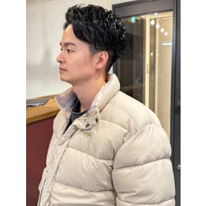 ニュアンスパーマ ツーブロック 刈り上げ アップバング