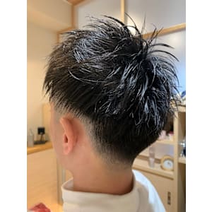 ミドルフェード・ツーブロ - TOMOYUKI WORKS【トモユキワークス】掲載中