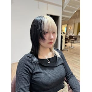 『ガーリースタイル』White ×BLACK