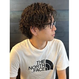 センターパート スパイラルパーマ ミディアムパーマ