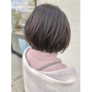 ショートボブ