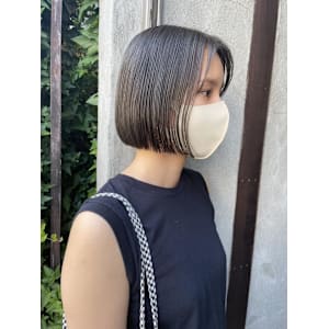 オリーブベージュとボブ