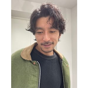 大人男性◎人気のセンターパートツーブロックスタイル