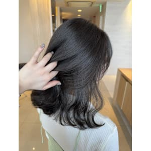 赤みなし暗めイエローベージュ /コノミ.大船