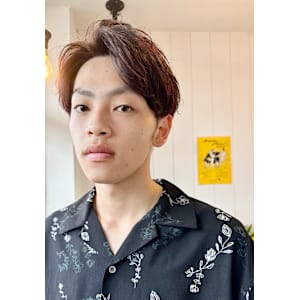 大人のリュクス感のあるセンターパート