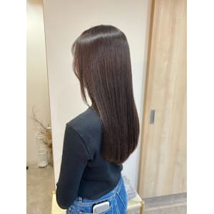 くすみブラウン