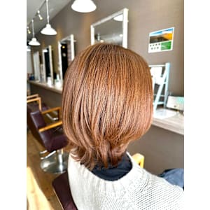 大人ショートミルクテーベージュハイライトレイヤーボブウルフ