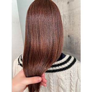 コーラルピンク