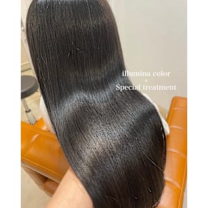 スピエラ縮毛矯正×イルミナカラー