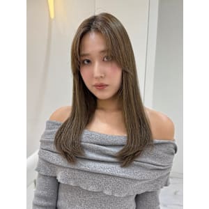 ストレート　艶髪　オリーブカラー　