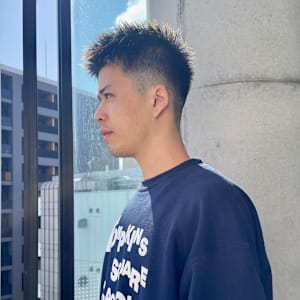 刈り上げスパイキーベリーショート