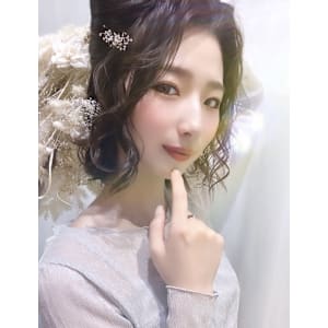 メイク+ヘアセットで可愛く♪