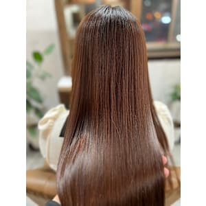 細毛やエイジング毛で広がる癖が気になる方（ビフォー写真有）